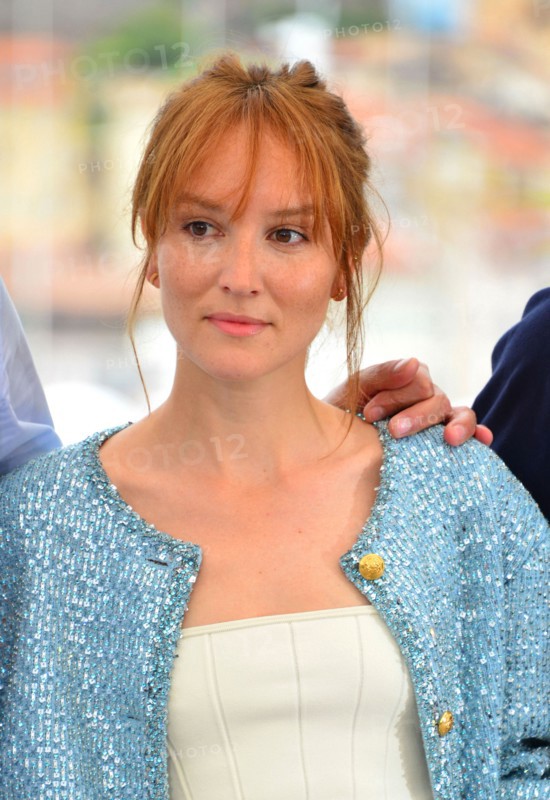 Photocall du film "Novembre", Festival de Cannes 2022