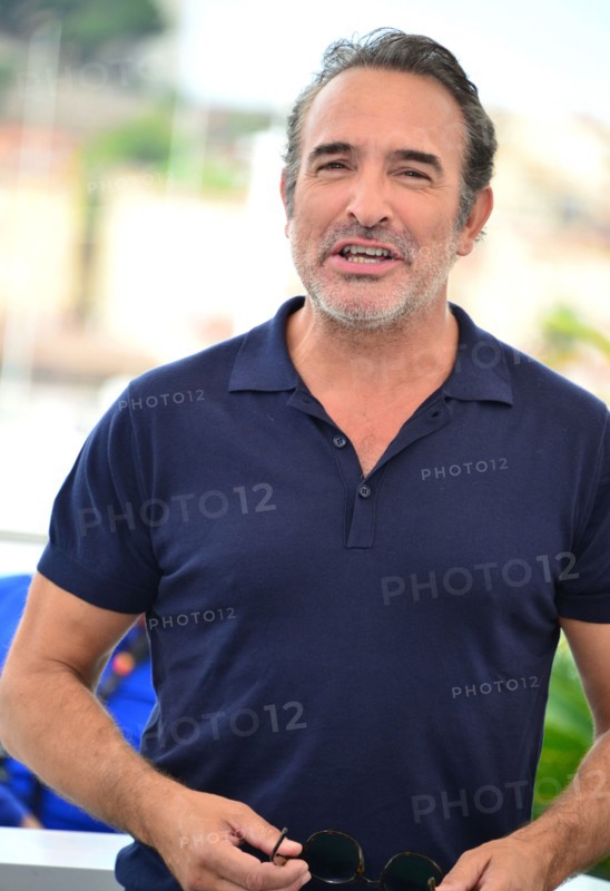 Photocall du film "Novembre", Festival de Cannes 2022