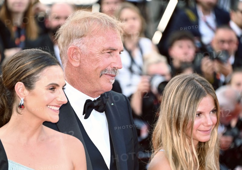 Annie Costner, Kevin Costner, Grace Avery Costner