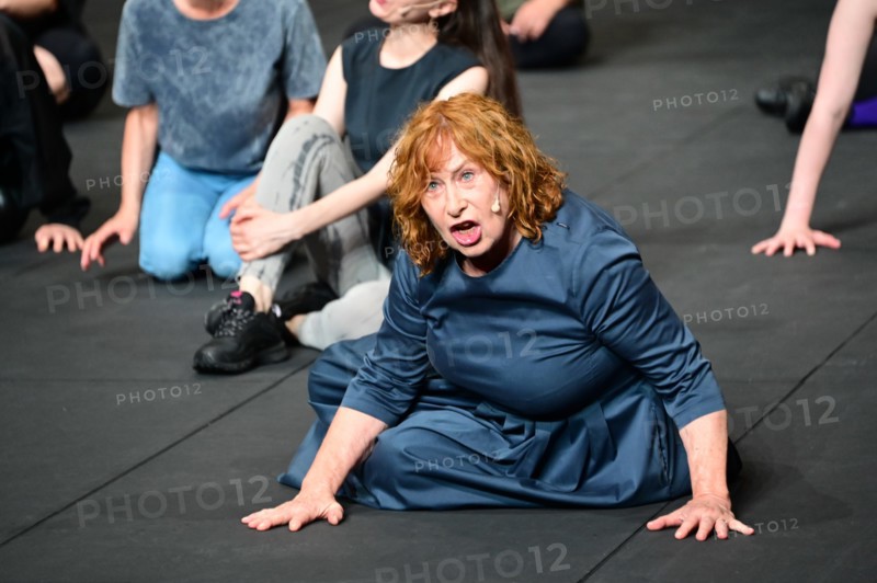 The Festival d'Avignon 'IN', 2024 : "Mothers. A song for wartime"