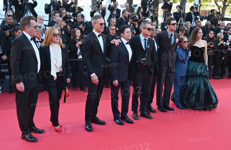 Montée des marches du film "Mastermind"