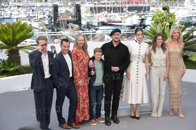 Photocall du film "Propeller One-Way Night Coach"