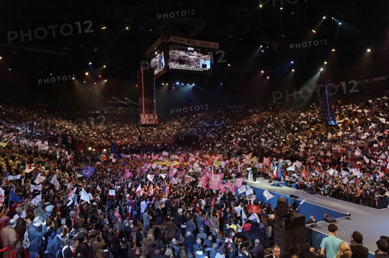Meeting de François Hollande au Palais Omnisports de Paris Bercy