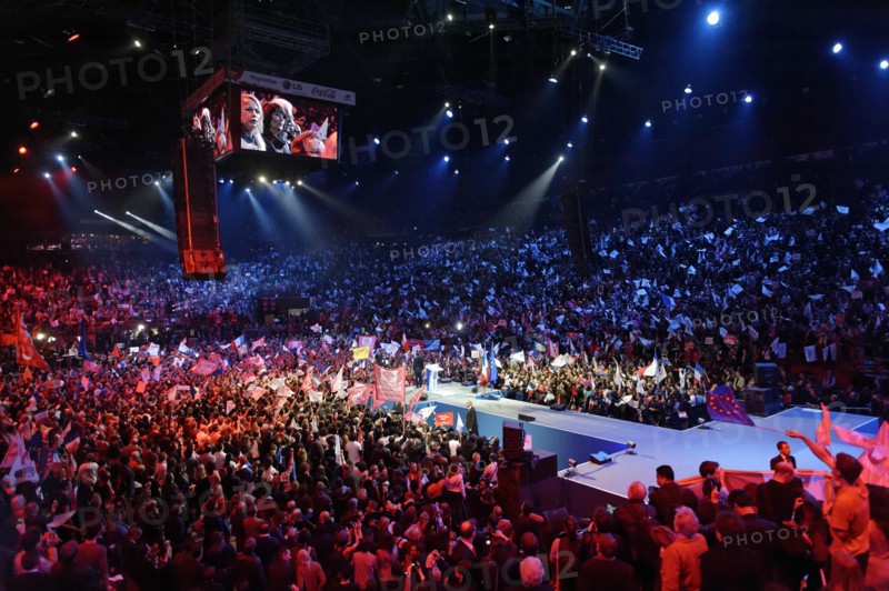 Meeting de François Hollande au Palais Omnisports de Paris Bercy