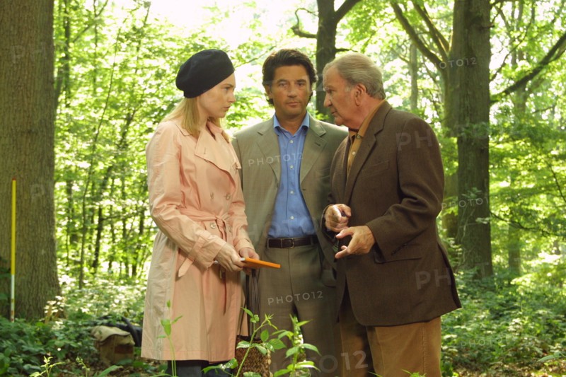 Pierre Mondy dans la série "Les Cordier, juge et flic"