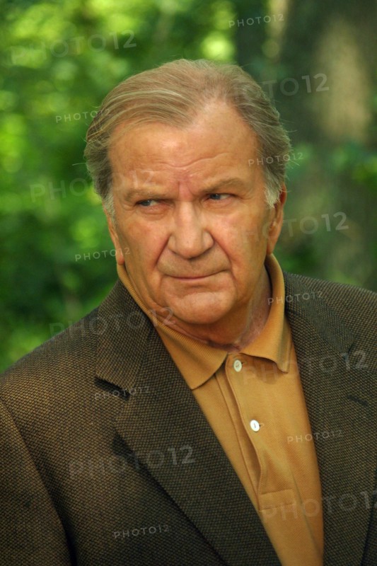 Pierre Mondy dans la série "Les Cordier, juge et flic"