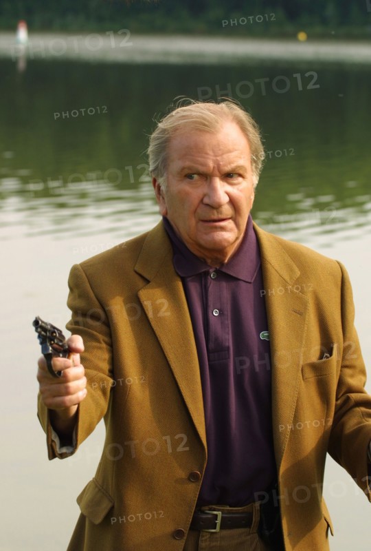 Pierre Mondy dans la série "Les Cordier, juge et flic"