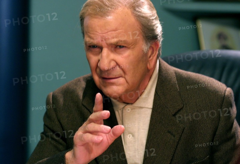 Pierre Mondy dans la série "Les Cordier, juge et flic"