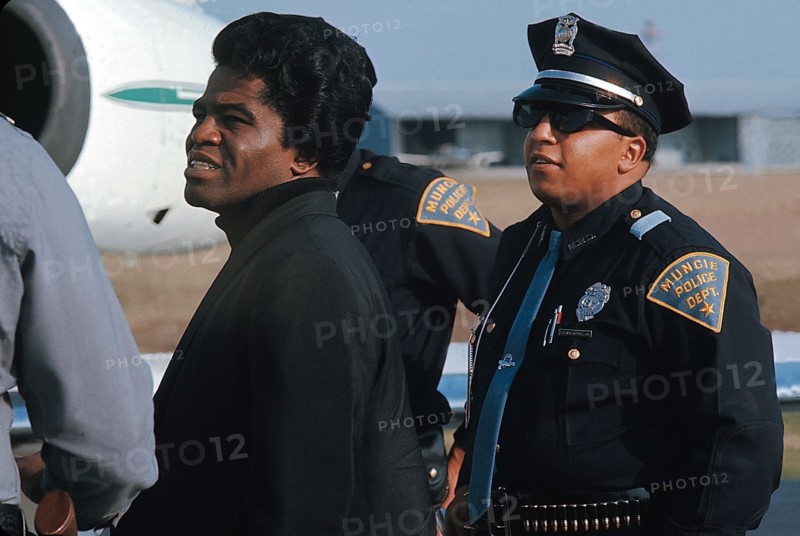 James Brown à l'aéroport de Long Island