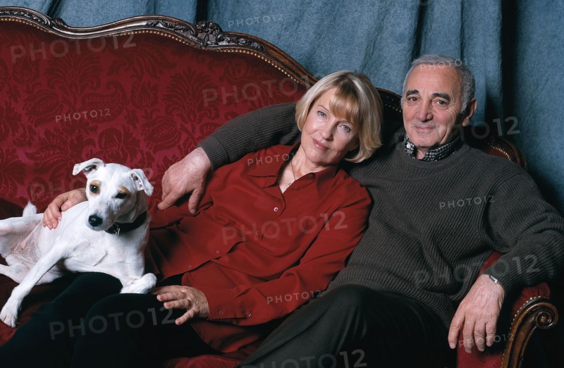 Charles Aznavour et son épouse