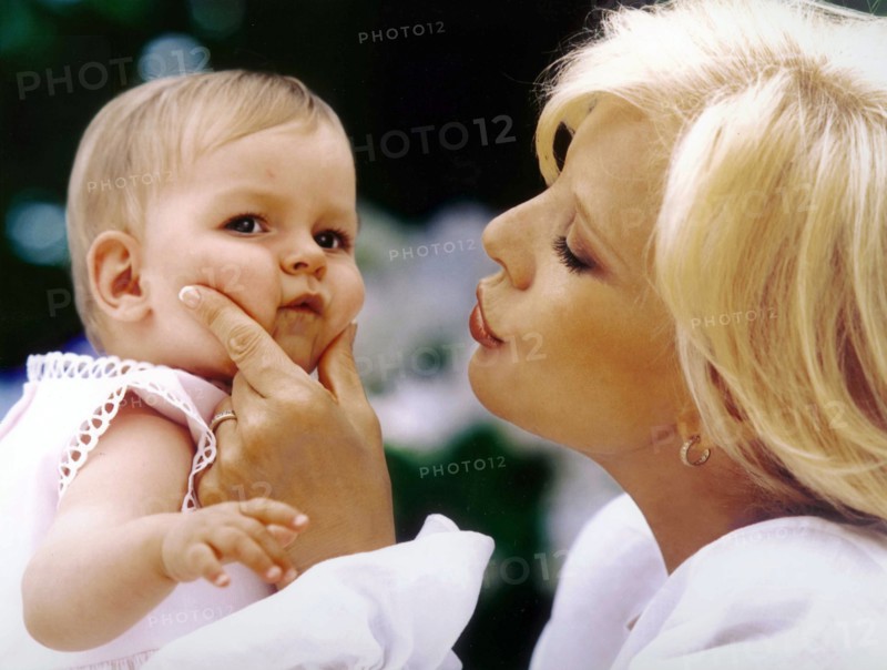 Sylvie Vartan et sa fille adoptive Darina
