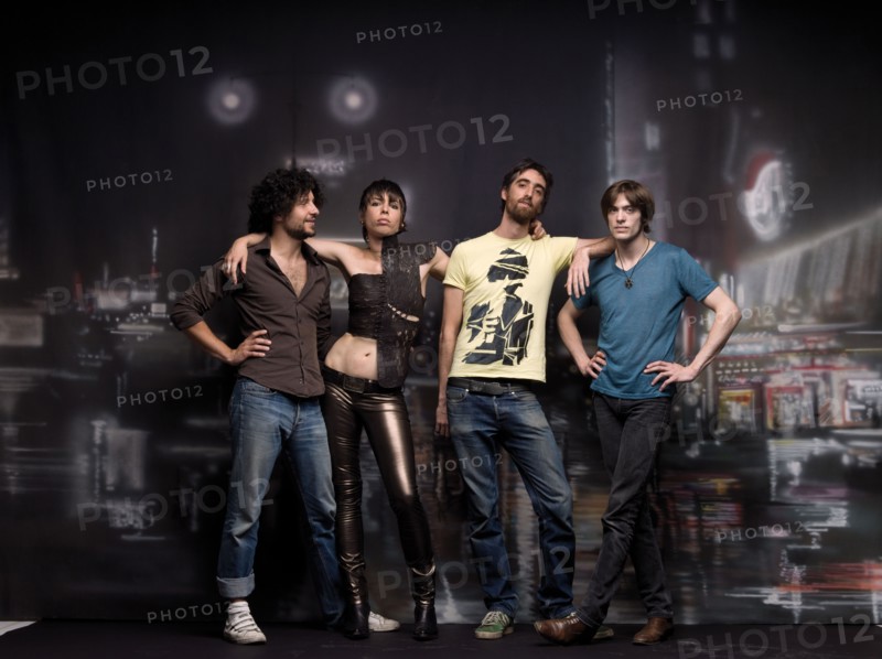 Mademoiselle K et son groupe