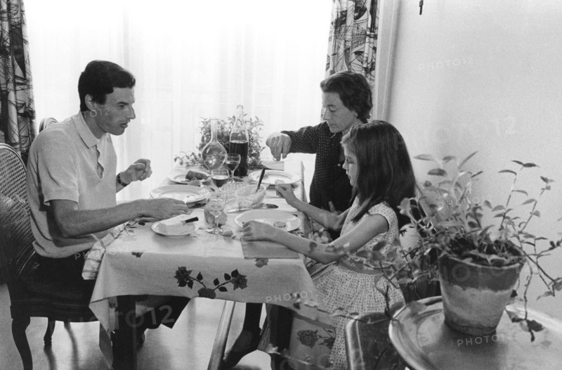Jean Ferrat en famille