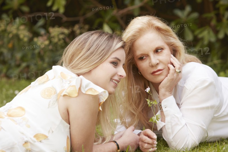 Sylvie Vartan et sa fille Darina, 2017