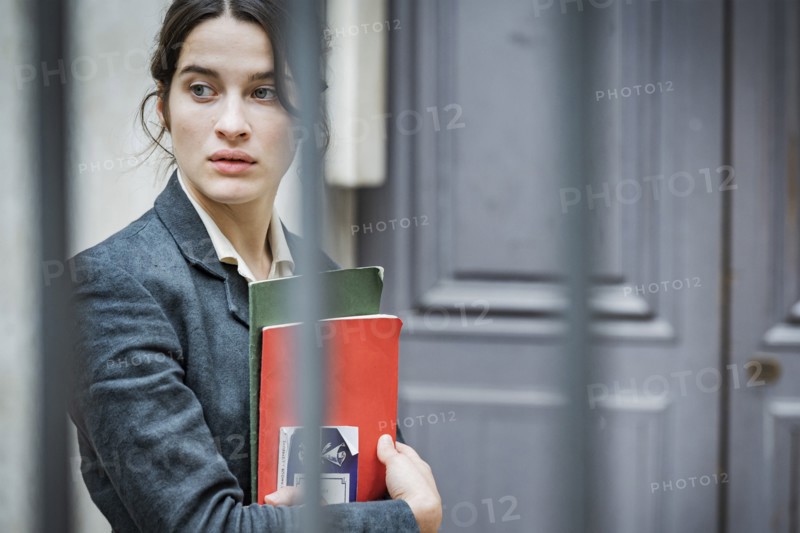 Une jeune fille qui va bien