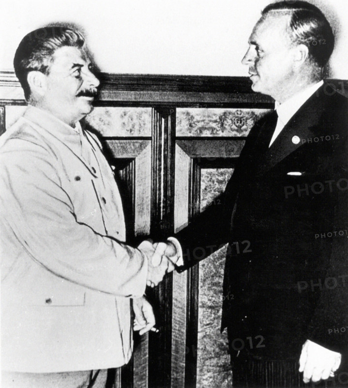Josef Staline et Joachim von Ribbentrop