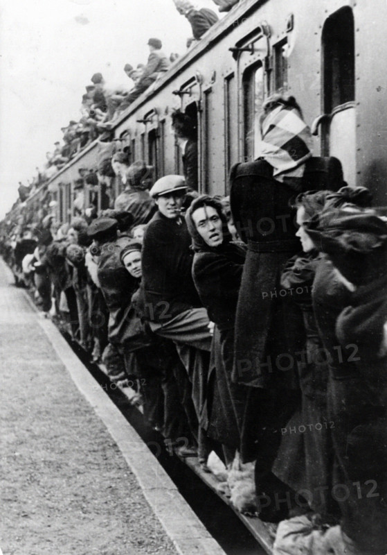 Train bondé dans l'Allemagne de l'après-guerre, en 1947