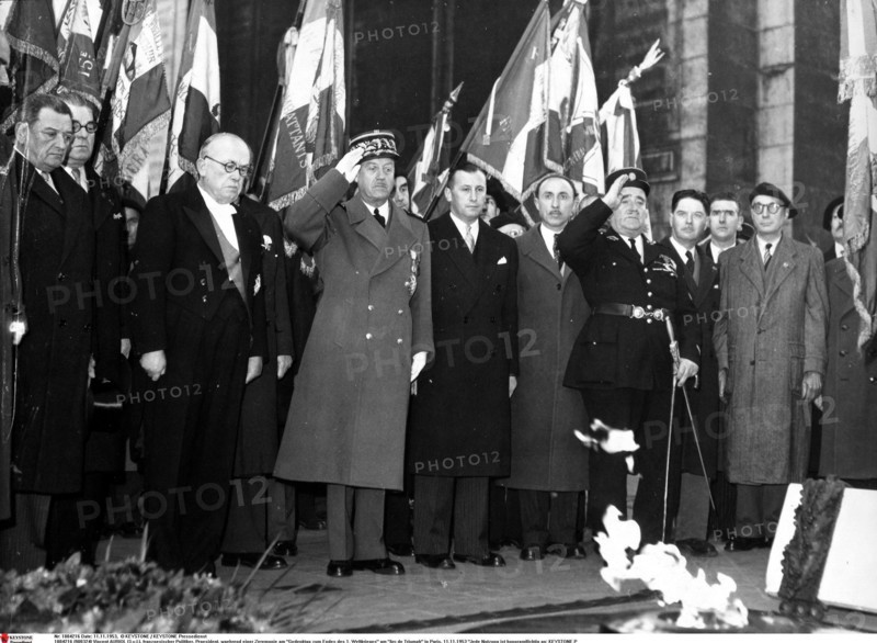 Vincent Auriol, au cours d'une cérémonie en souvenir de la fin de la première guerre mondiale, 1953