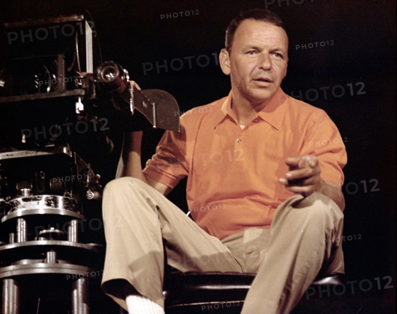 Frank SINATRA filming