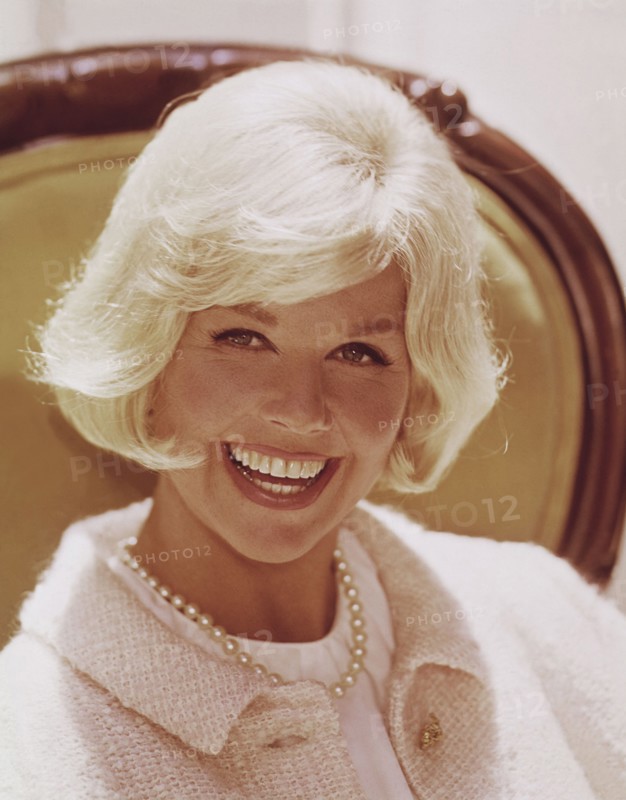 Doris DAY laughing, portrait