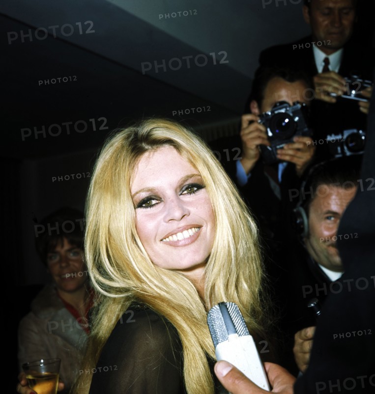 Brigitte BARDOT, portrait