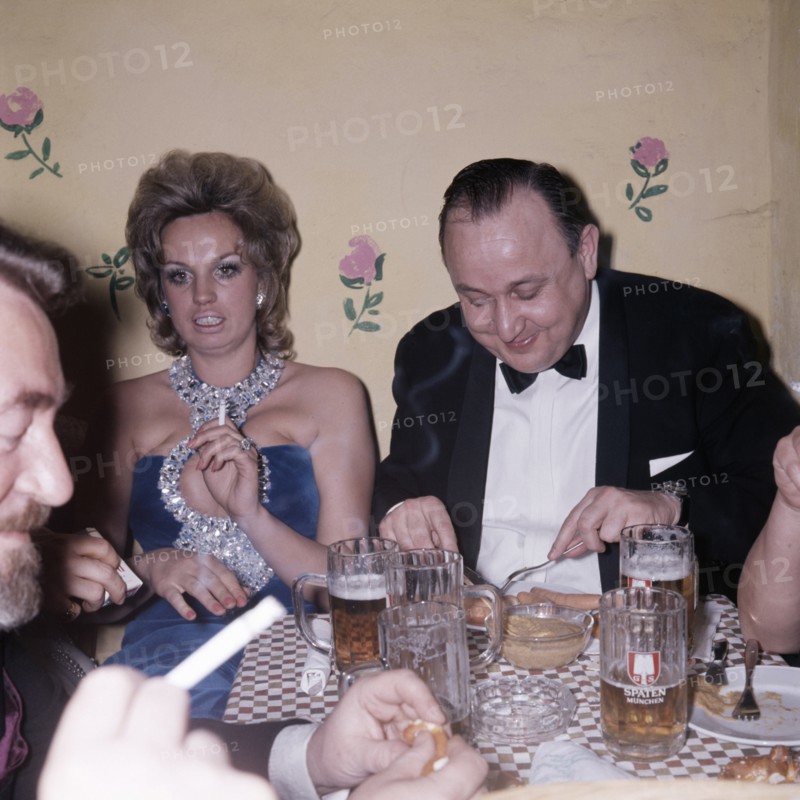 Barbara VALENTIN at the film ball in Munich in 1971