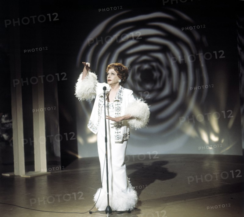 Zarah LEANDER at a performance