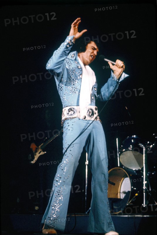 Elvis PRESLEY at a concert in Milwaukee, 1972