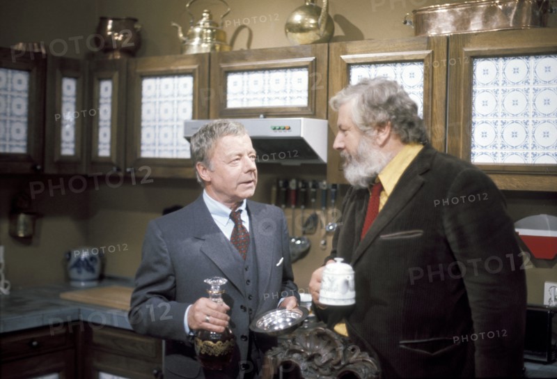 Heinz RÜHMANN and Peter USTINOV in 'No Evening Like Any Other', 1976