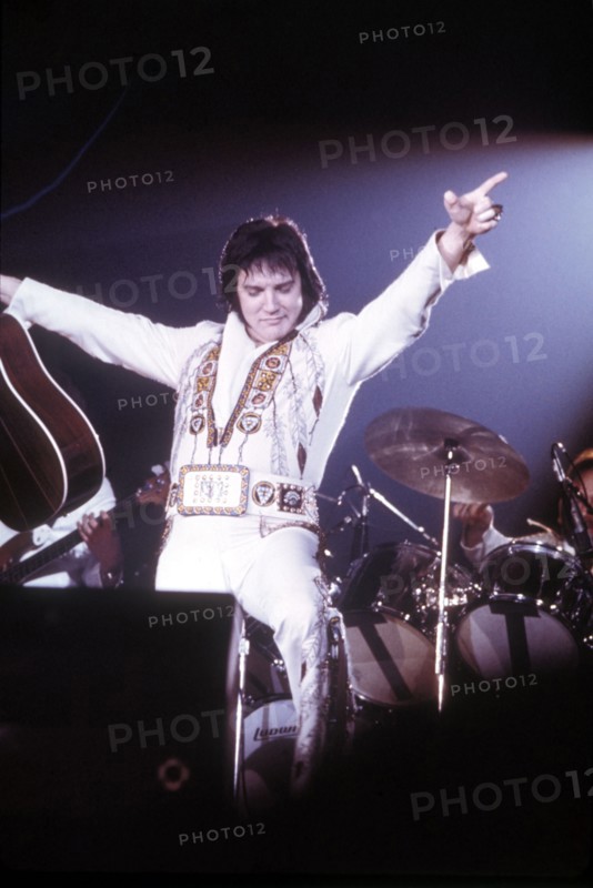 Elvis PRESLEY at a concert, Florida 1977