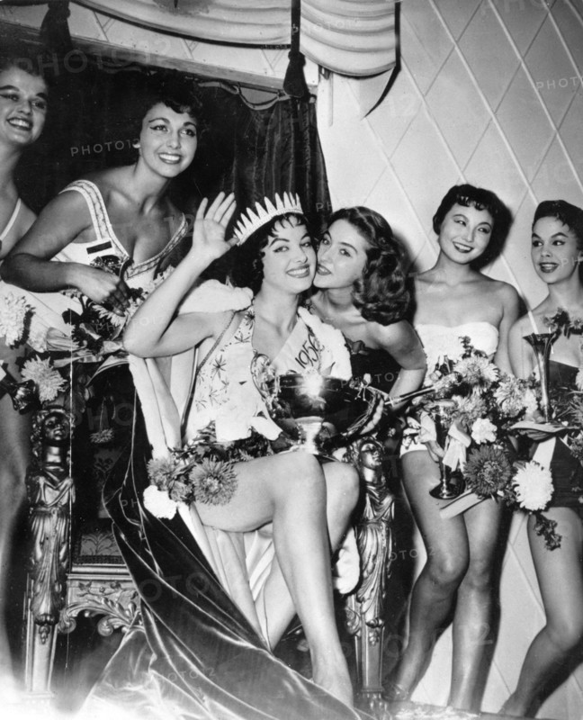 Petra SCHÜRMANN as Miss World, London 1956