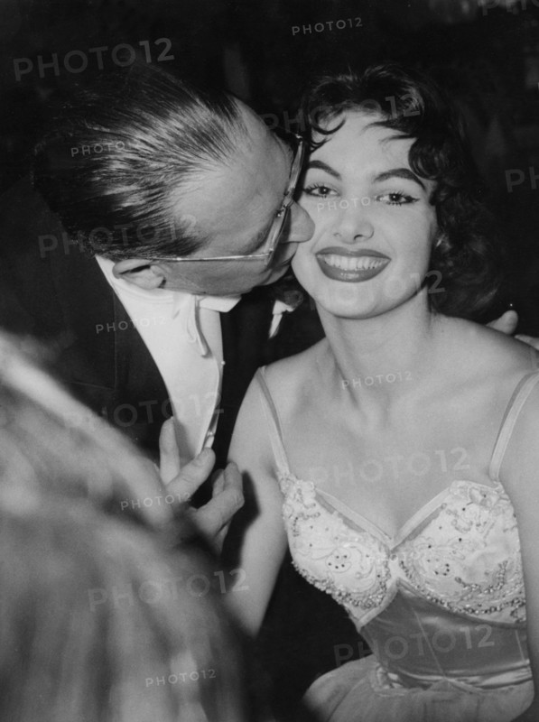 Dr. Thomas DEHLER kisses Petra SCHÜRMANN, Federal Press Ball 1956