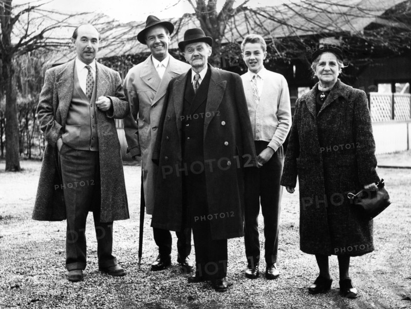 OW FISCHER with his family in 1957