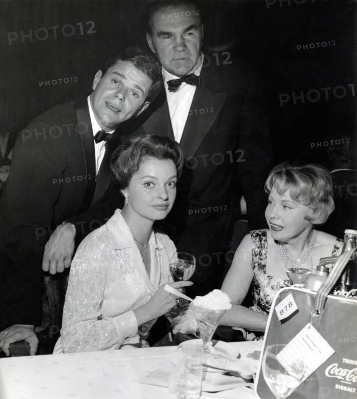 Press ball 1960: Nadja TILLER, Anni ONDRA, Walter GILLER, Max SCHMELING