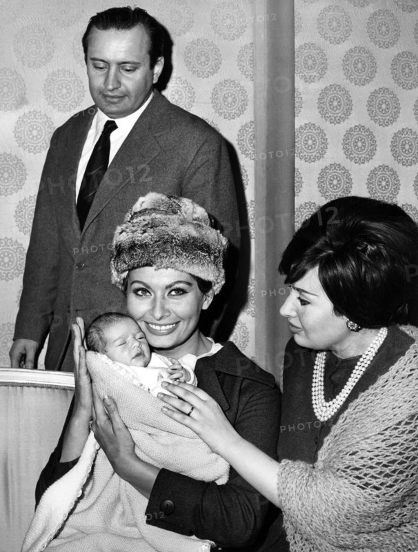 Alessandra MUSSOLINI-SCICOLONE, niece of Sophia LOREN, 1963
