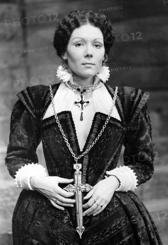 Diana RIGG in 'Macbeth', 1972