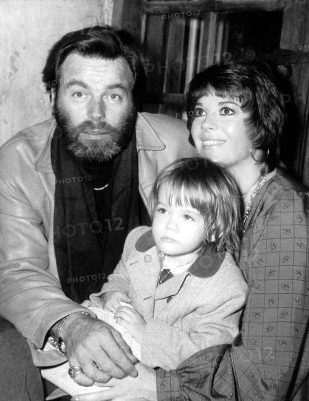 Robert WAGNER, Natalie WOOD and Natasha Gregson WAGNER, 1973