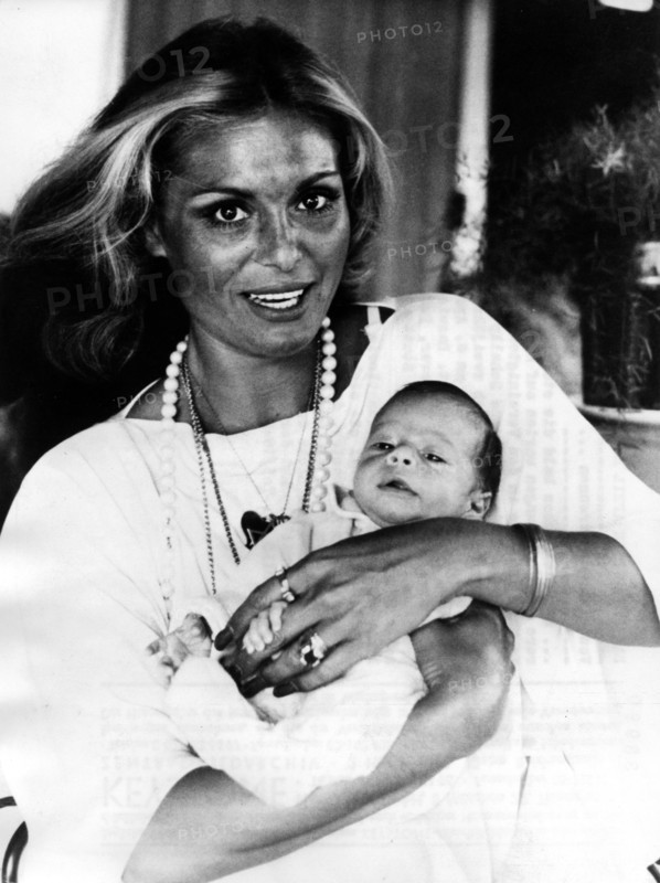Daliah LAVI with son Alexander, 1975
