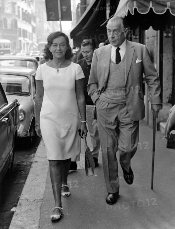 Erich Maria REMARQUE and Paulette GODDARD, 1965