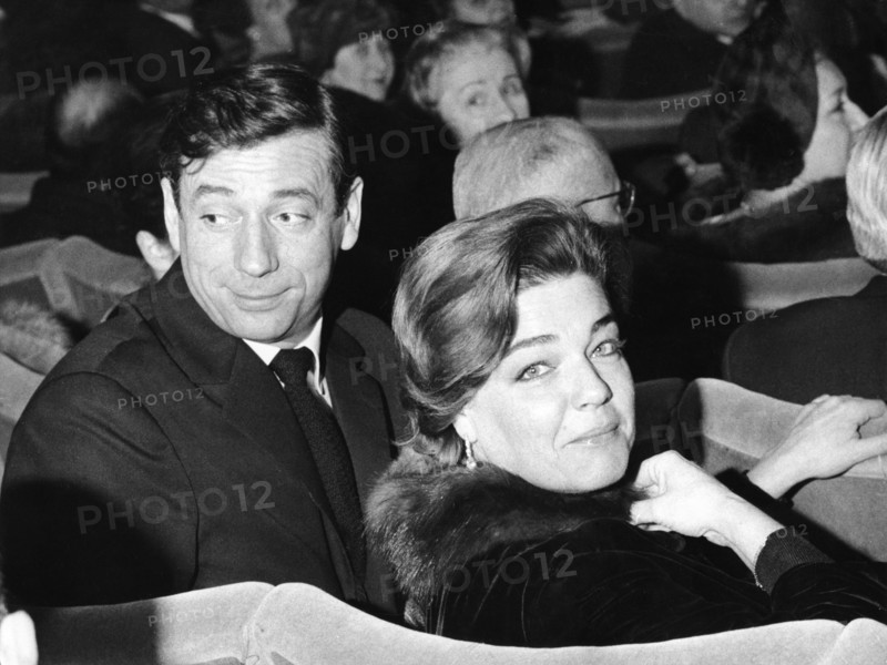 Yves MONTAND and Simone SIGNORET in Paris