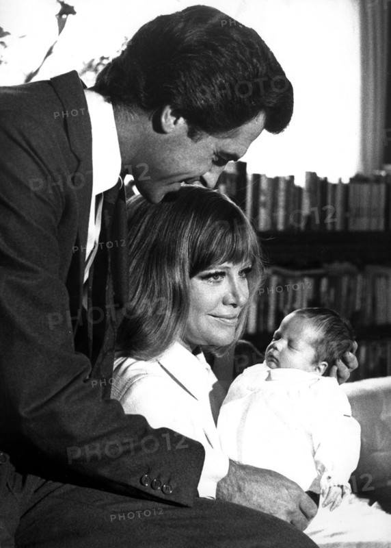 Hildegard KNEF + David CAMERON with daughter Christina Antonia