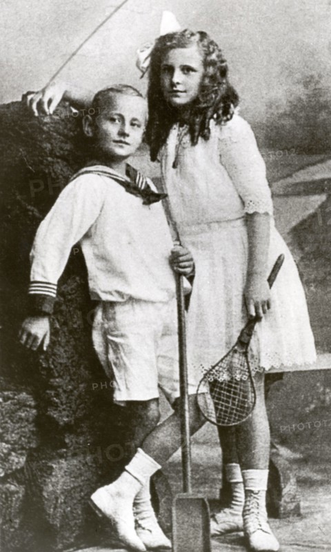 Leni RIEFENSTAHL and her brother Heinz, around 1917