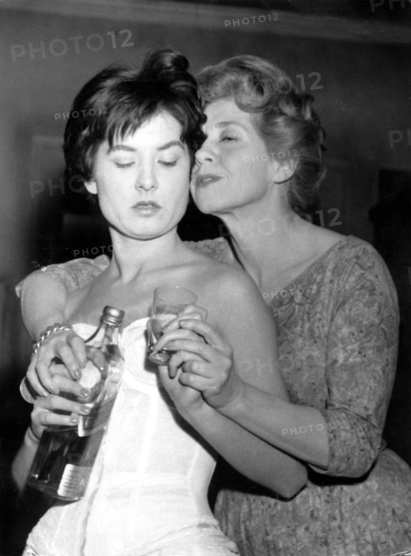 Inge MEYSEL and Dorit FISCHER in a theater scene from 'Palm in the Rose Garden'