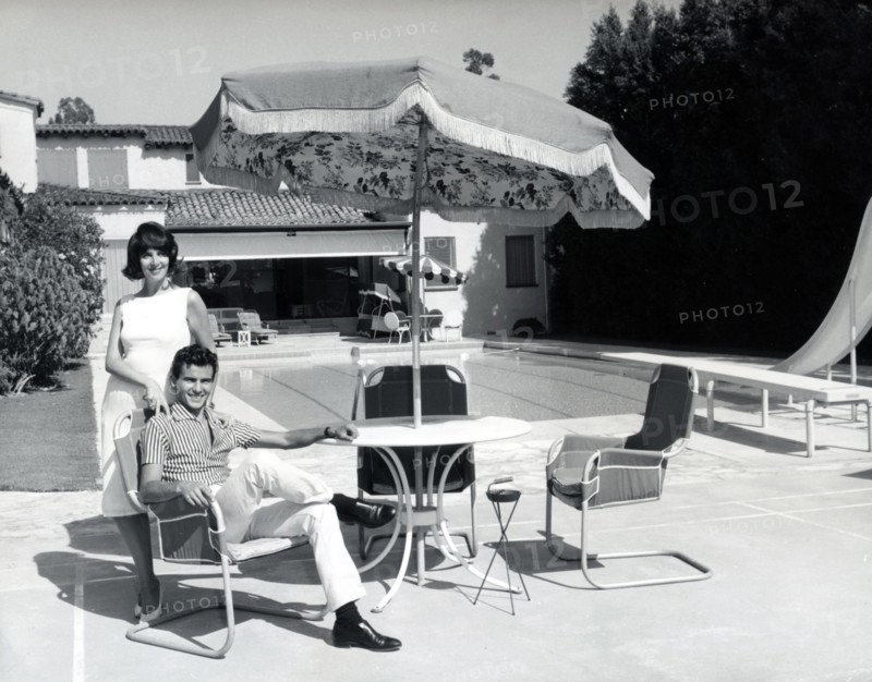 Horst BUCHHOLZ and Miriam BRU in Beverly Hills, 1962
