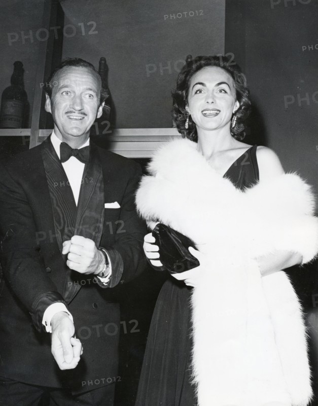 David NIVEN and wife Hjordis, 1954