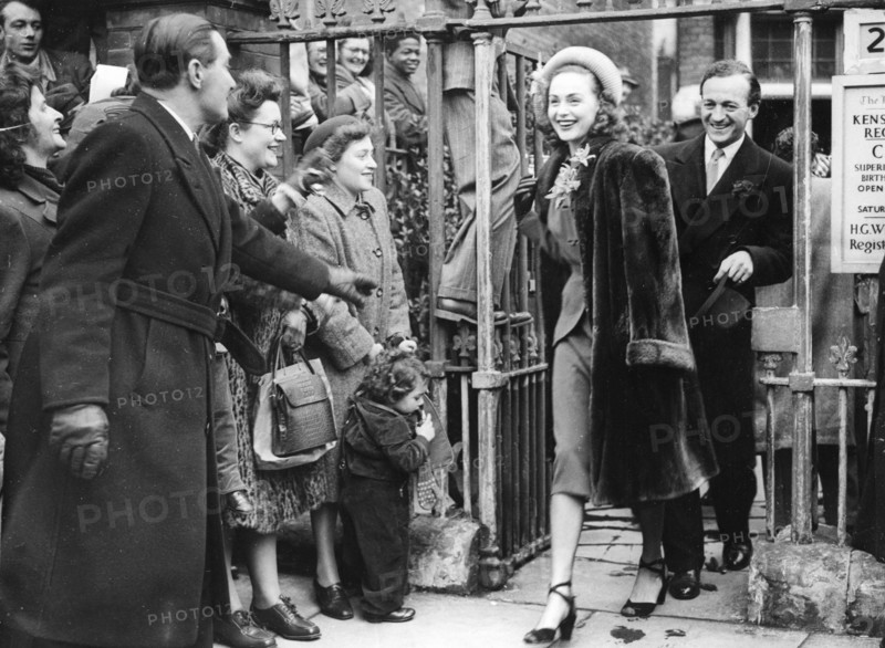 Wedding of David NIVEN and Hjordis TERSMEDEN, 1948