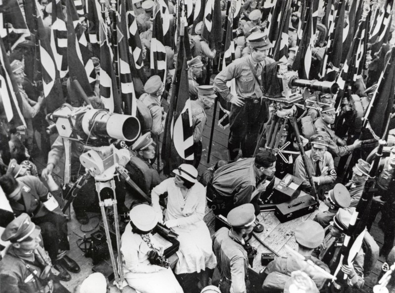 Leni RIEFENSTAHL filming