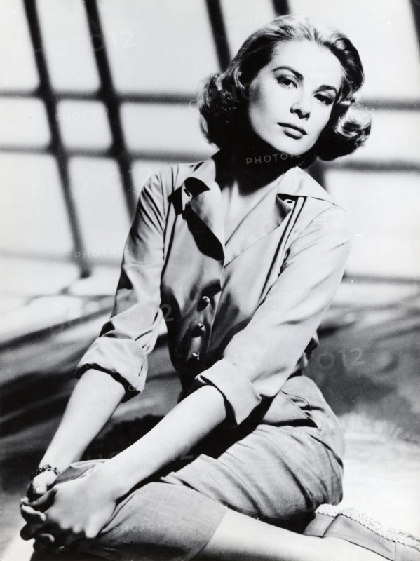 Grace KELLY, posing, 1955