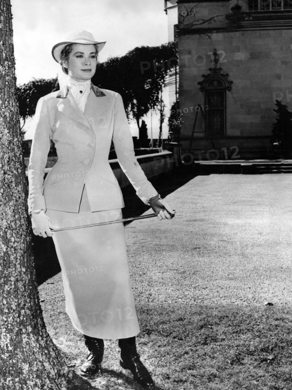 Grace KELLY in riding costume, Hollywood 1955