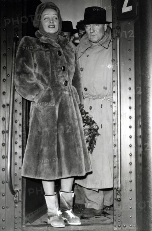 Marlene DIETRICH and Jean GABIN in Paris
